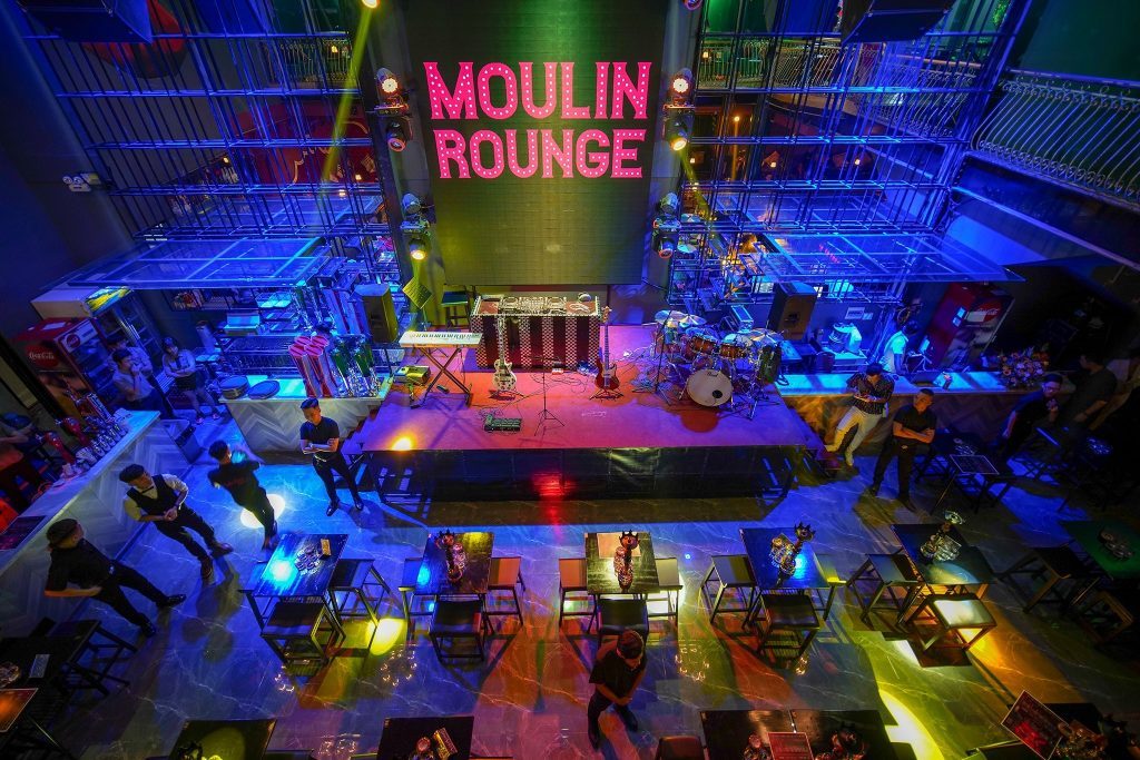Nhà thép tiền chế - Hộp đêm Moulin Rouge Đà Nẵng